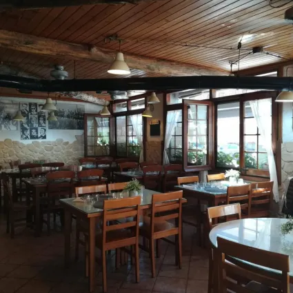 bar restaurant Plató