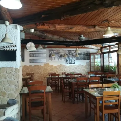 bar restaurant Plató