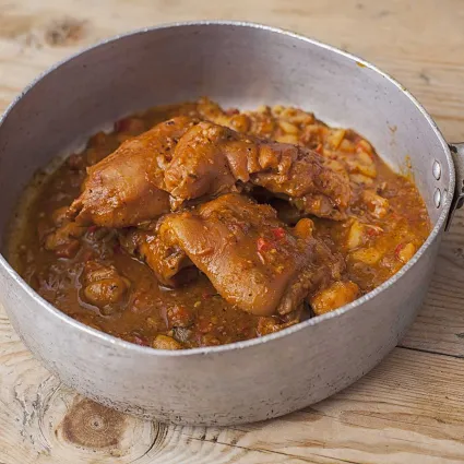 Cuina tradicional elaborada i actualitzada . Treballem amb productes local de màxima qualitat